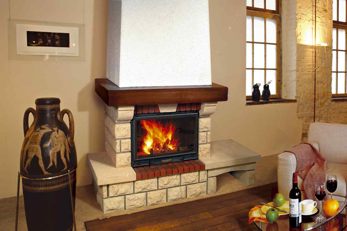 Was sollte man zum Reinigen des Kamins verwenden?