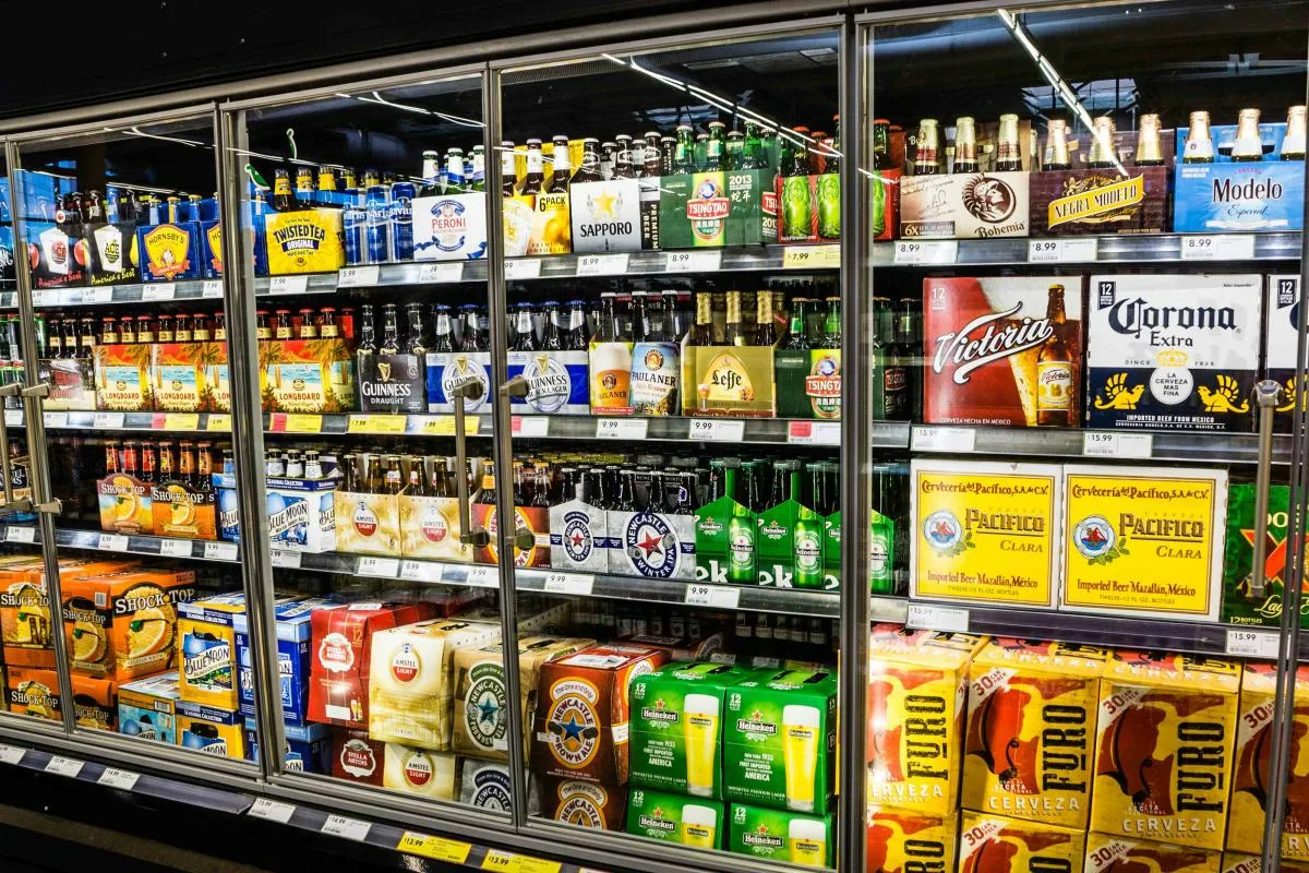 80 bekannte Biermarken verschwinden aus den Regalen. Die größte Supermarktkette Deutschlands hat beschlossen, sie aus dem Sortiment zu nehmen.